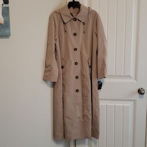 🔥NWT Avanti trench coat